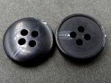 15mm Guziki ozdobne 10 sztuk kolor CZARNE ZE SMUGĄ K385 guzik czterodziurkowy do marynarki płaszcza małe guziki cztery dziurki