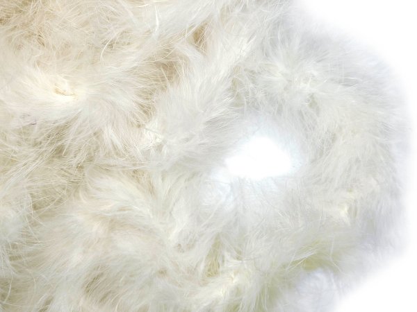Taśma z piór marabut* ECRU KREM cena za 9,14m puszyste z długim włosem cienkie boa puszek pióra na taśmie